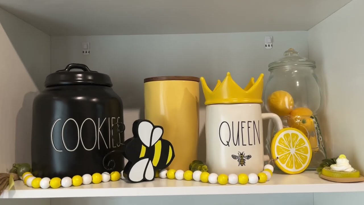 Lemon & Bee Decor | Hutch Decor | Summertime 