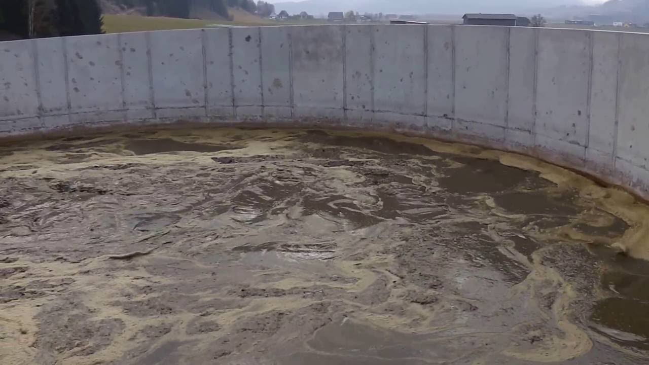 Tauchmotorrührwerk beim Aufrühren