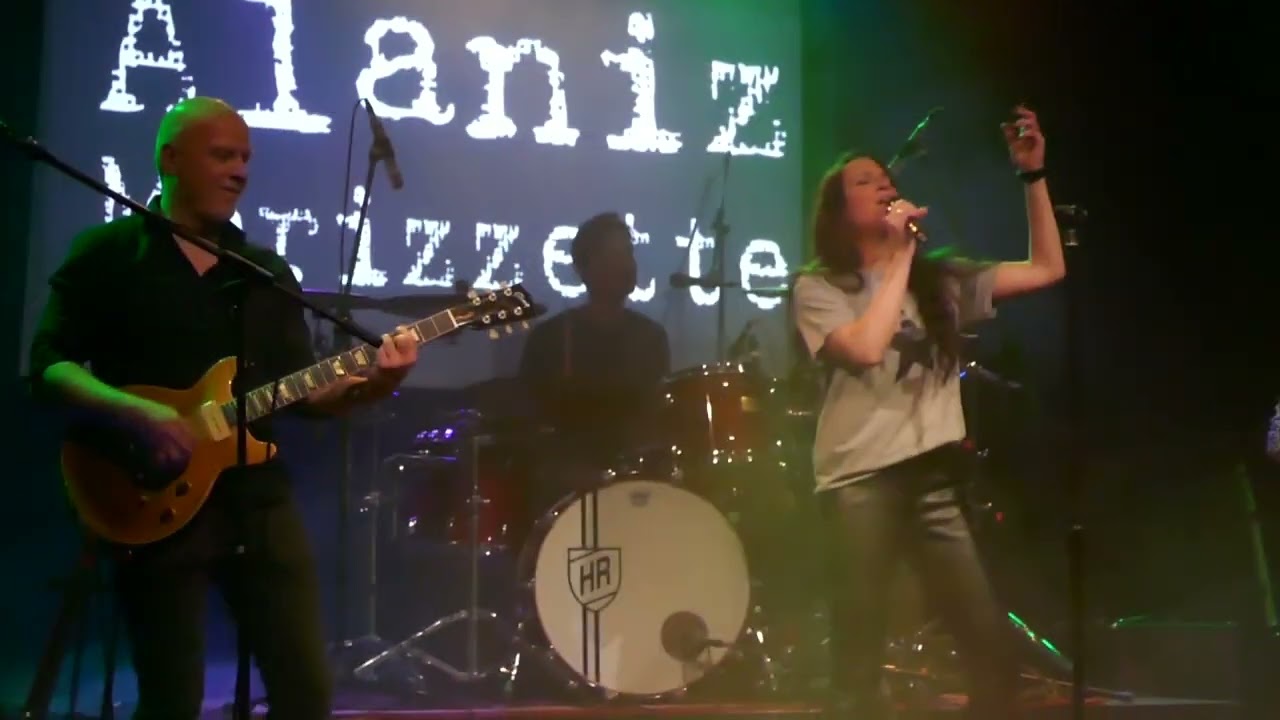 Right Through you - Alanis Morissette (cover ft. Alaniz Morizzette)
