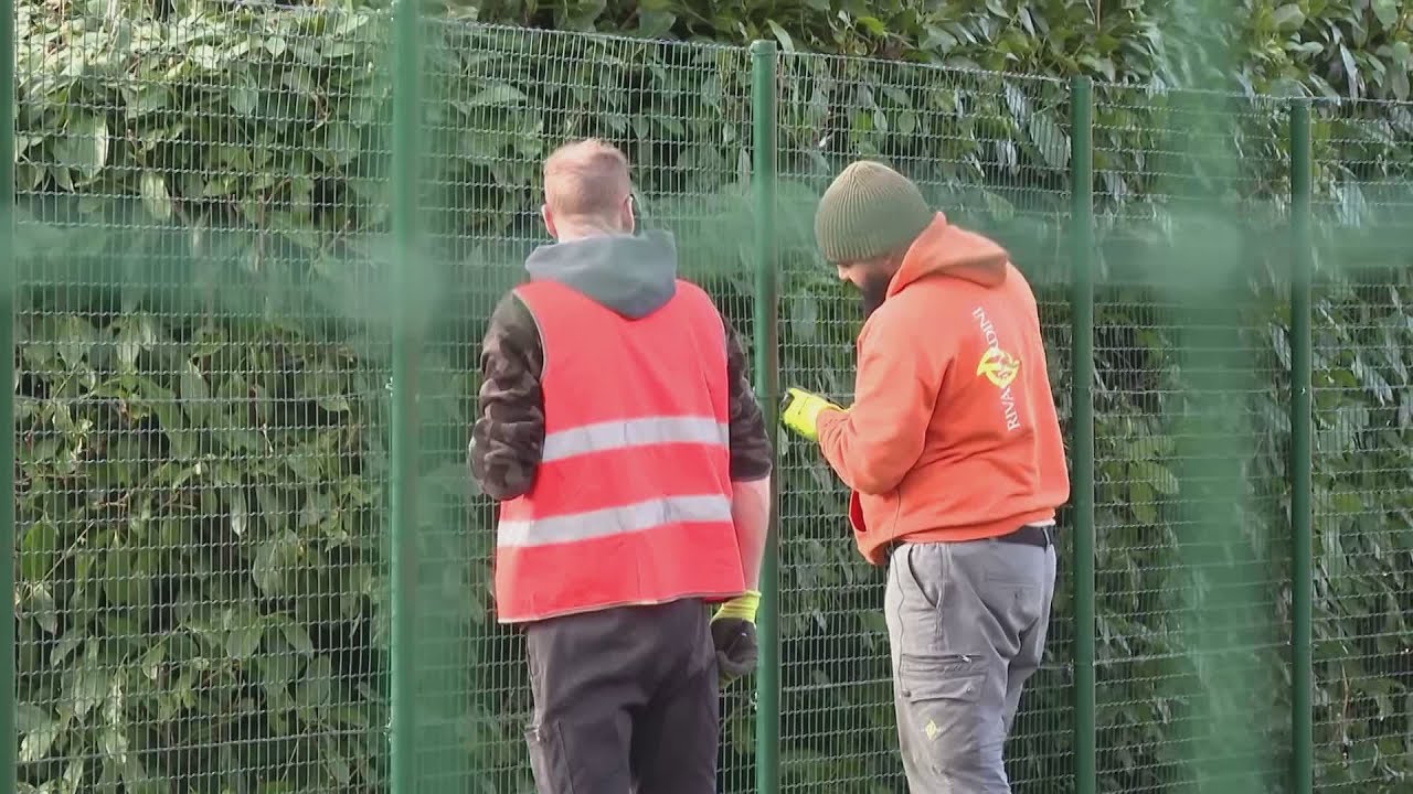 Detriti a Muggiò, montata una recinzione