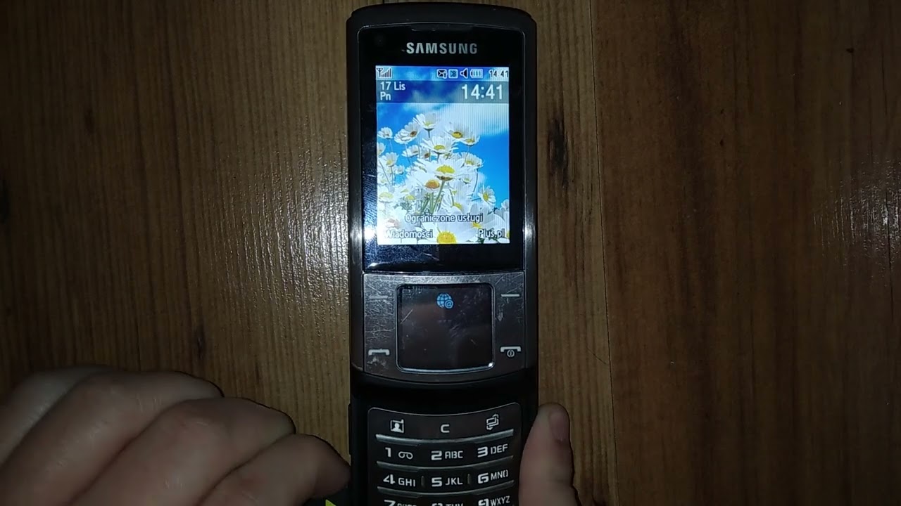 Samsung SGH-U900 Soul - Charging