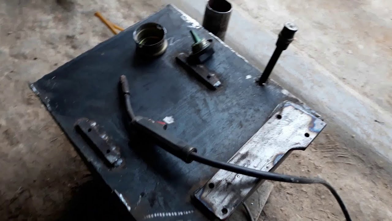 Spawanie zbiorników do ciągnika jumz na olej napędowy i olej hydrauliczny