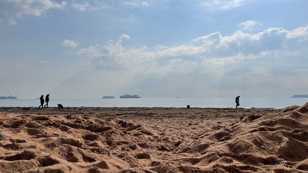 Wave Watching at Goodrington Sands, Paignton in 4K HDR