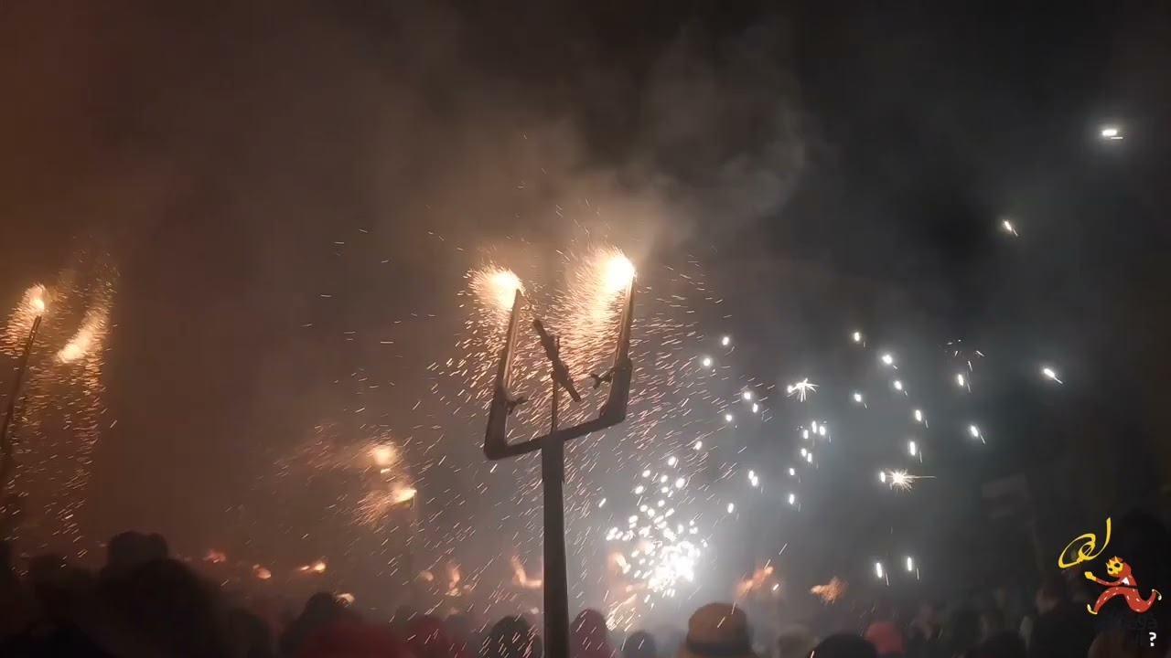 Correfoc de Manresa 2022 - Bou + última Moscada a la plaça major.[1080HD60fps.GoPro10]