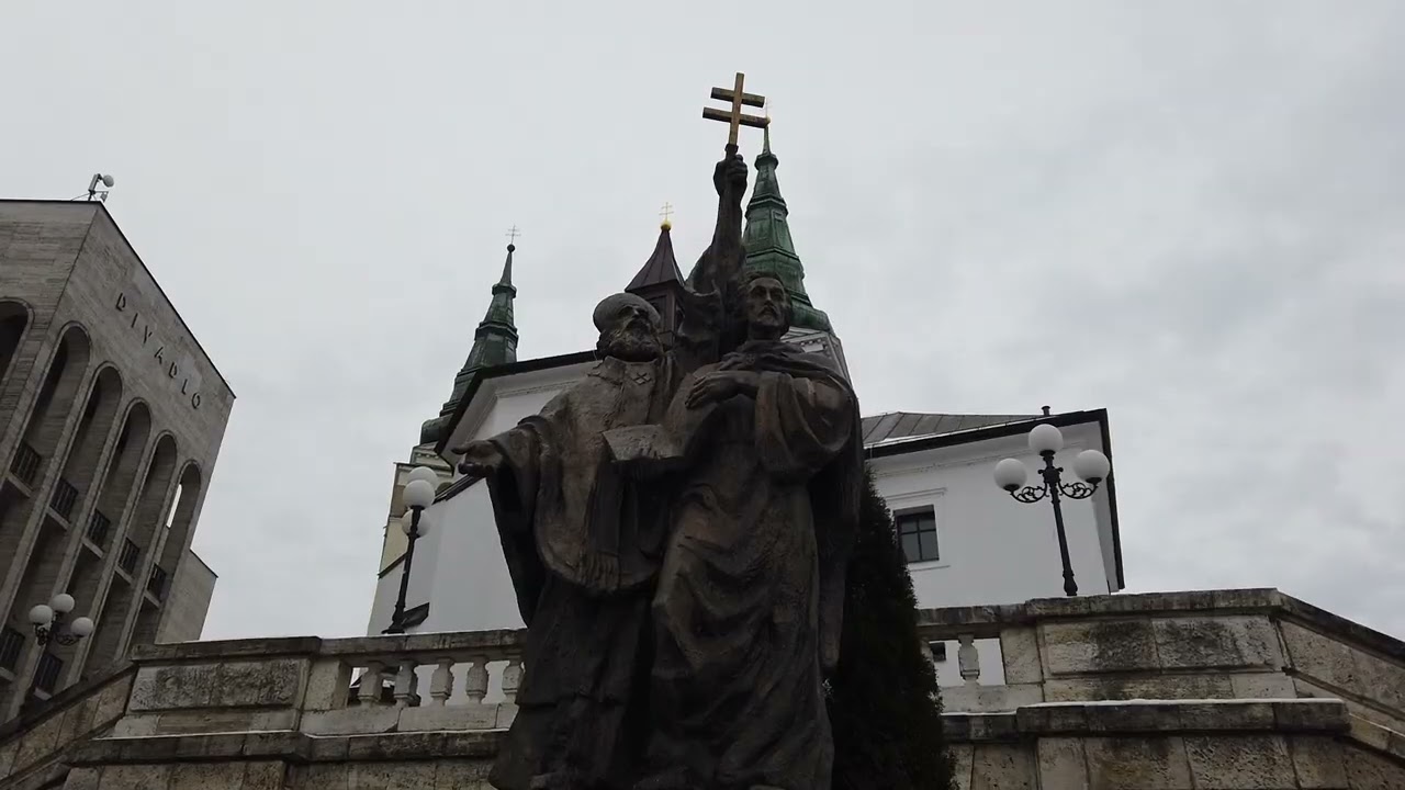 Pamätník sv. Cyrila a Metoda v Žiline. Svätý Cyril zomrel v Ríme 14. februára 869