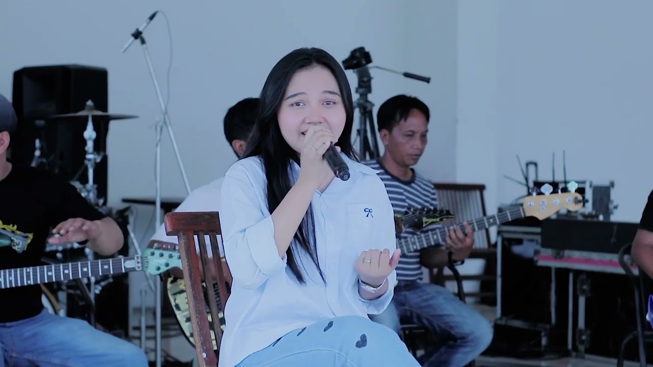 DERITA - VERSI LATIAN -KOPI LANGIT MUSIC