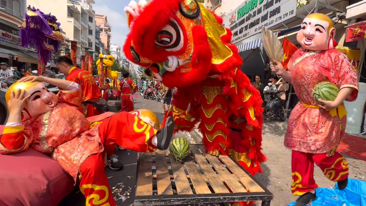 Múa Lân Phá Ông Địa “Thánh Liệu” Nhảy Cười Xỉu \ Múa Lân Hay Nhất 2025