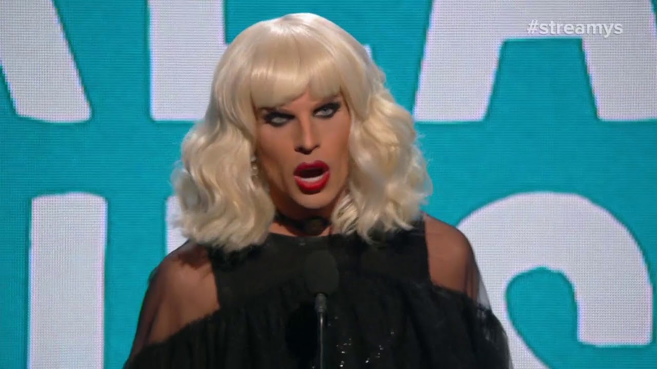 Katya Zamolodchikova Gives a Recap of Previous Award Winners - Streamy Awards 2017