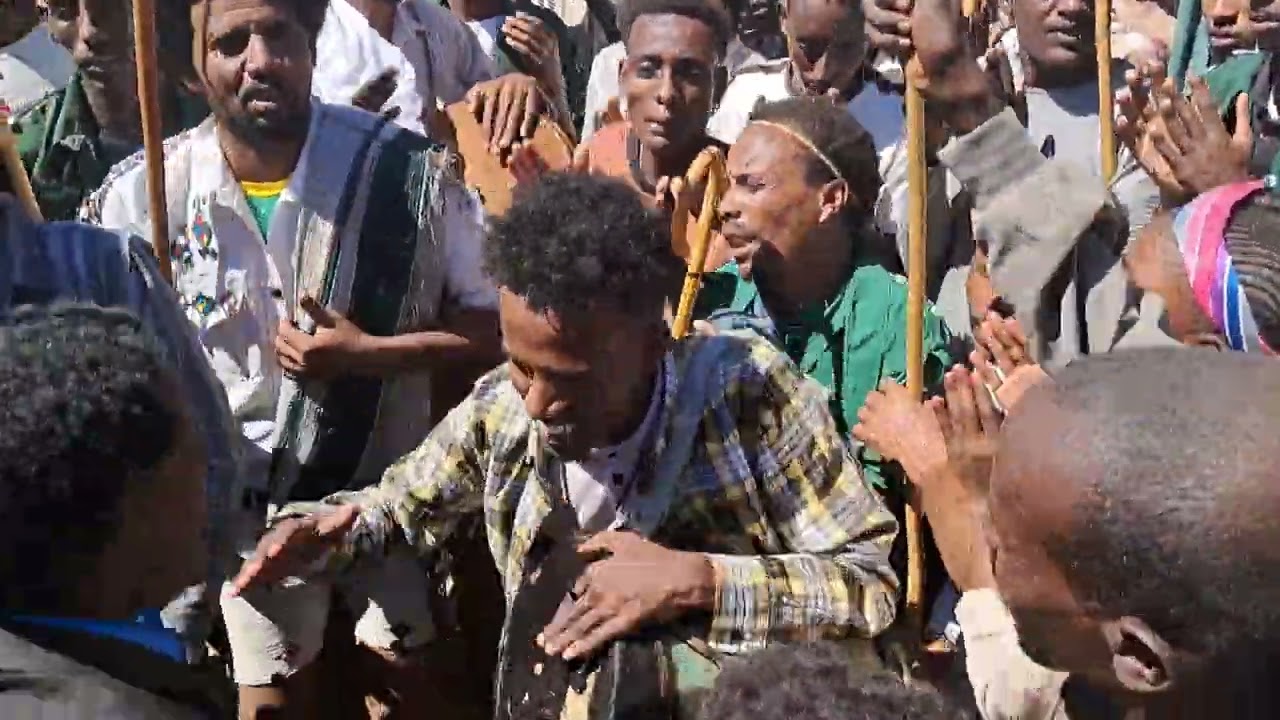 የወጣቶች ባህላዊ ጭፈራ በጥምቀት በዓል ላይ