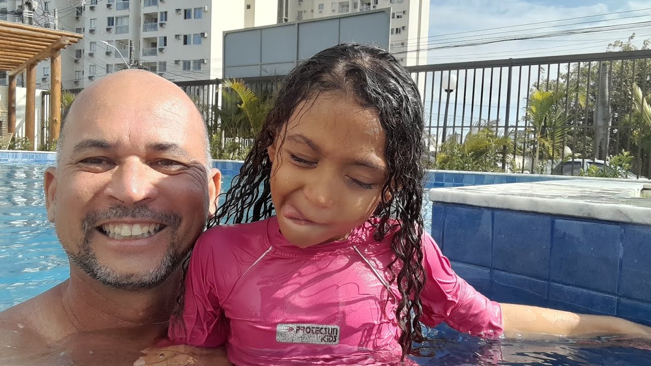 Lorena, dia de lazer e piscina com a família