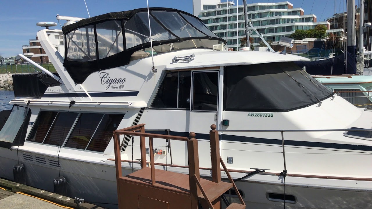 1988 Bayliner 4588 Pilot House Motor Yacht