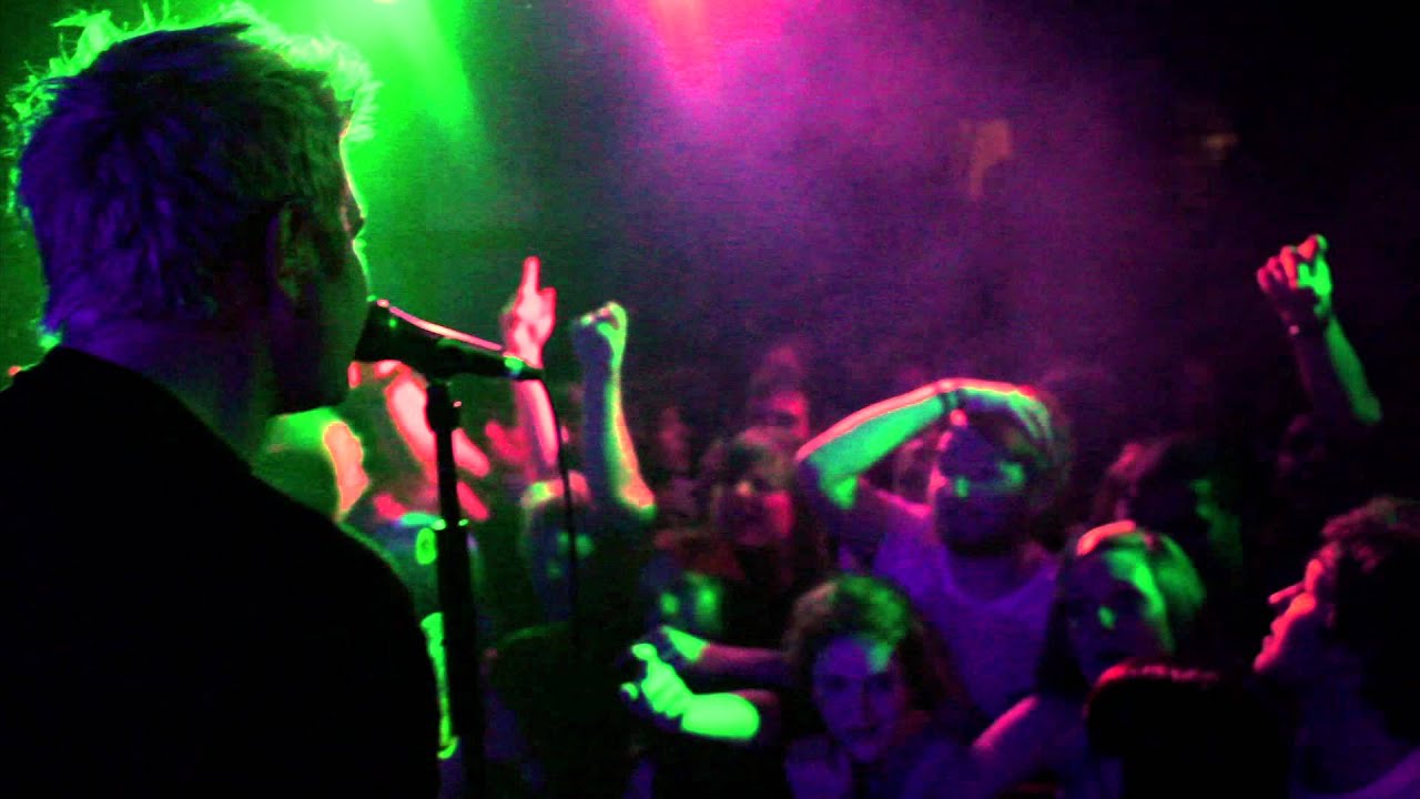 Zebrahead - Nudist Priest (Official Music Video)
