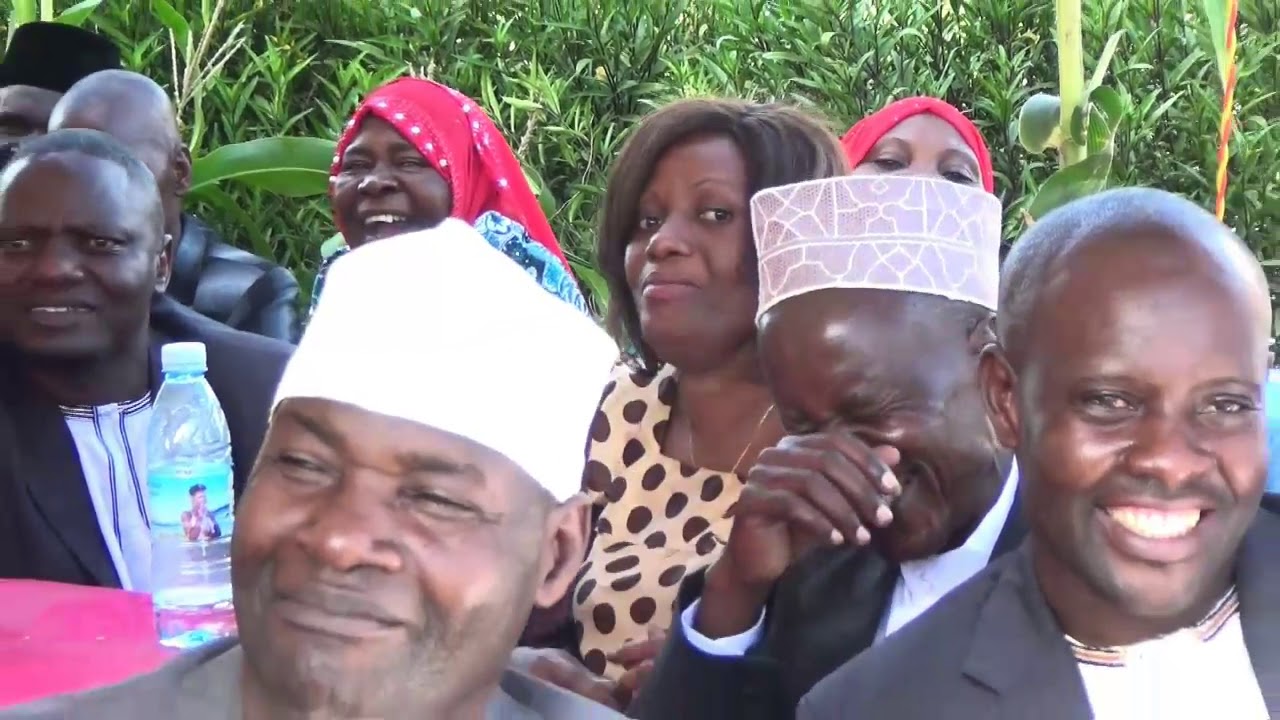 Muswaswangure ku mikoro Yasesezza Abantu
Katono bafenseko kirimya Masaka Video by 
N B V . C O M  KA