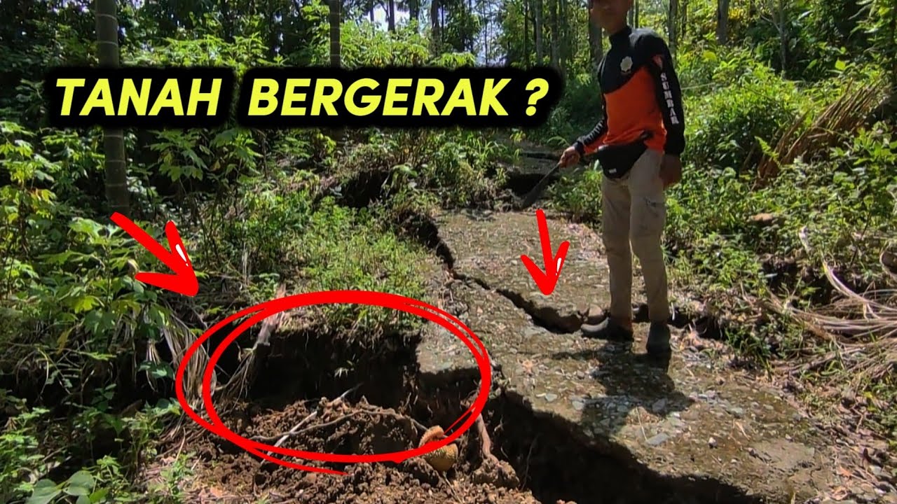 Hujan Tak Berhenti, Tanah Ladang Warga Tiba-Tiba Bergeser dan Retak