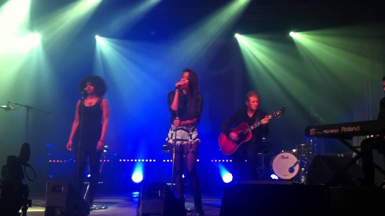 Shy'm Cam&eacute;l&eacute;on au NRJ Music Tour