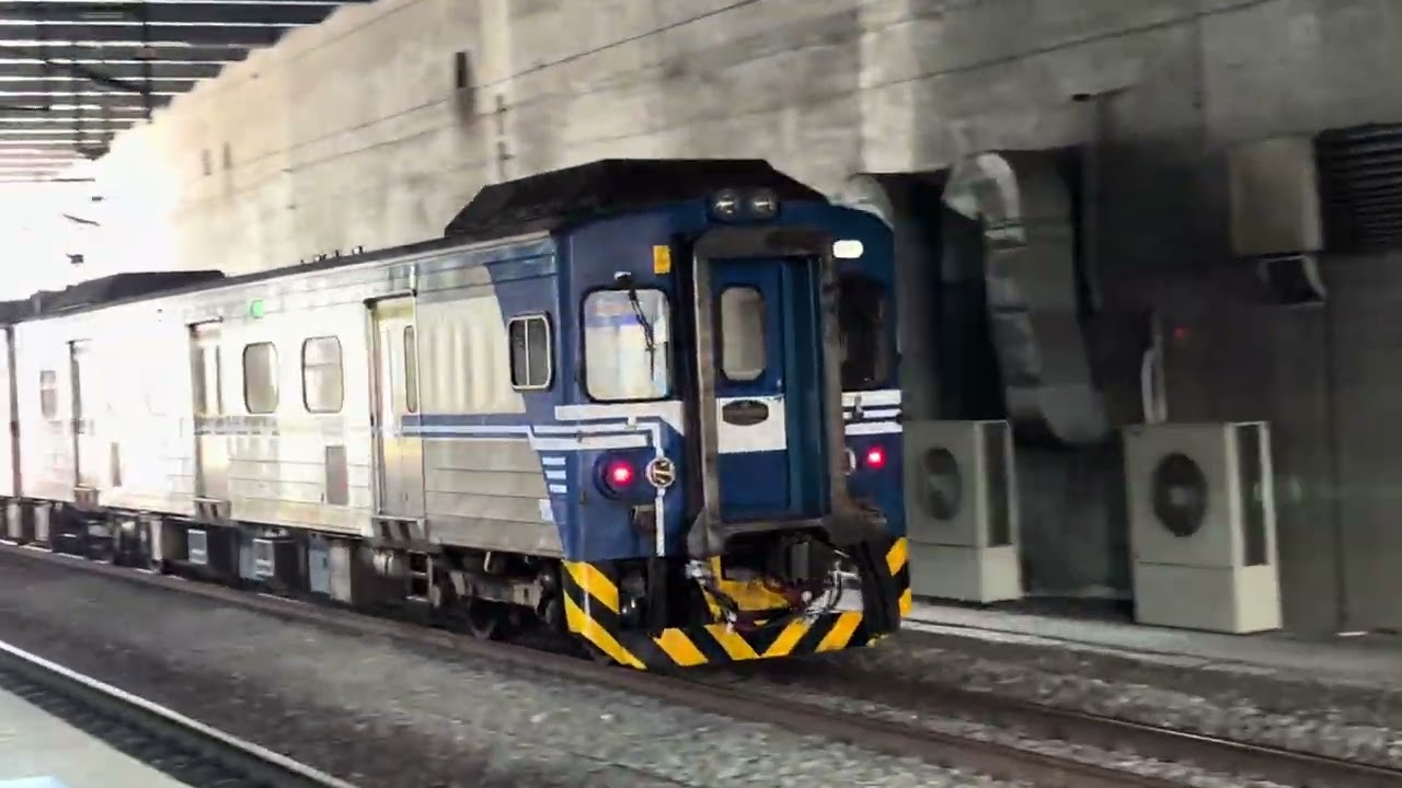 TR 半優化EMU500型區間快車新左營站1A月台開車