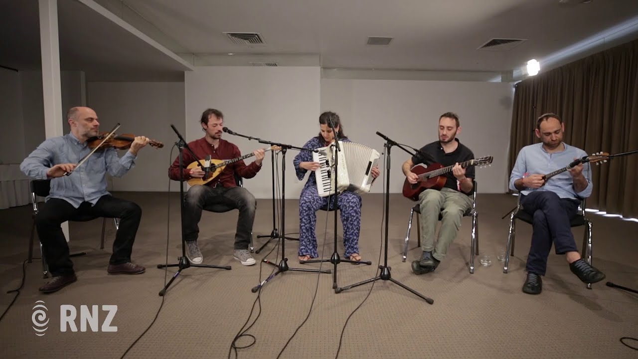 Η γυναίκα που ψηφίζει - Rebetien @ Radio New Zealand 2019