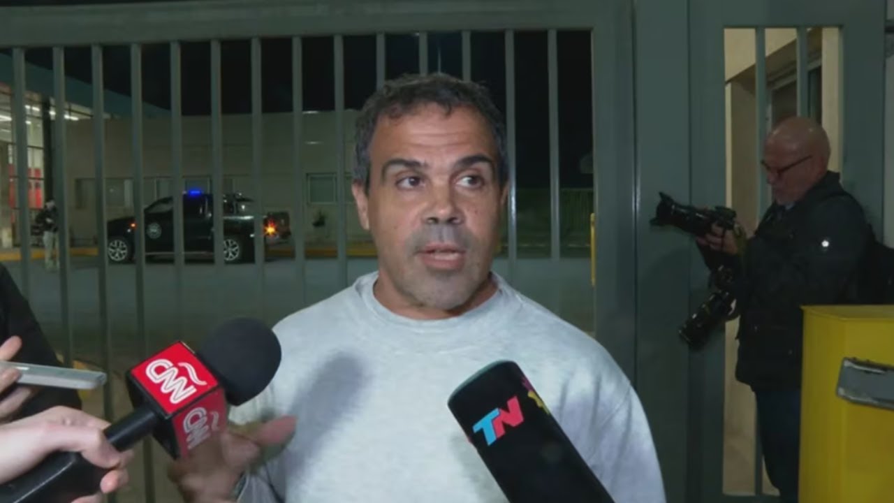 Los argentinos deportados de EE.UU. llegaron al pa&iacute;s y criticaron a Trump: &ldquo;Es notable el racismo