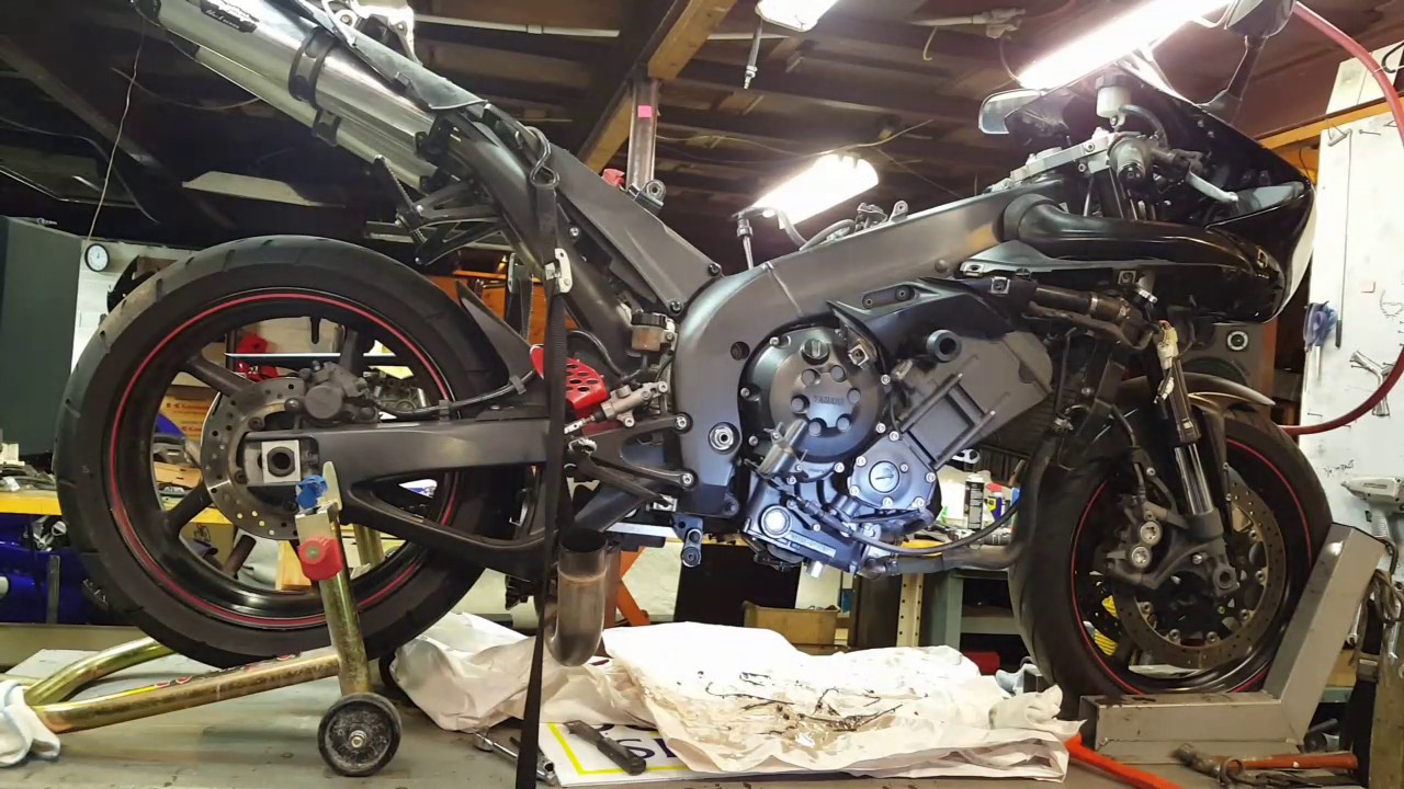 Oil pan installation R1