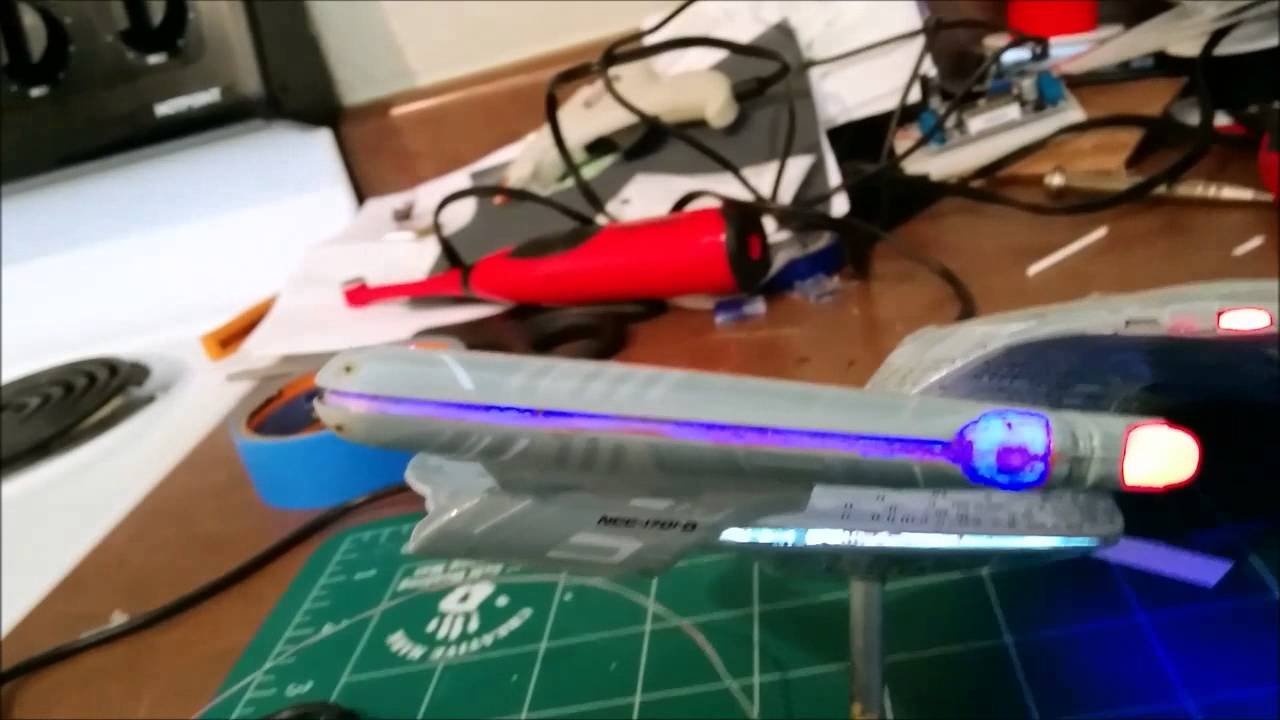 AMT 1:3200 Romulan Warbird (+ Cadet Enterprise D) WIP 5