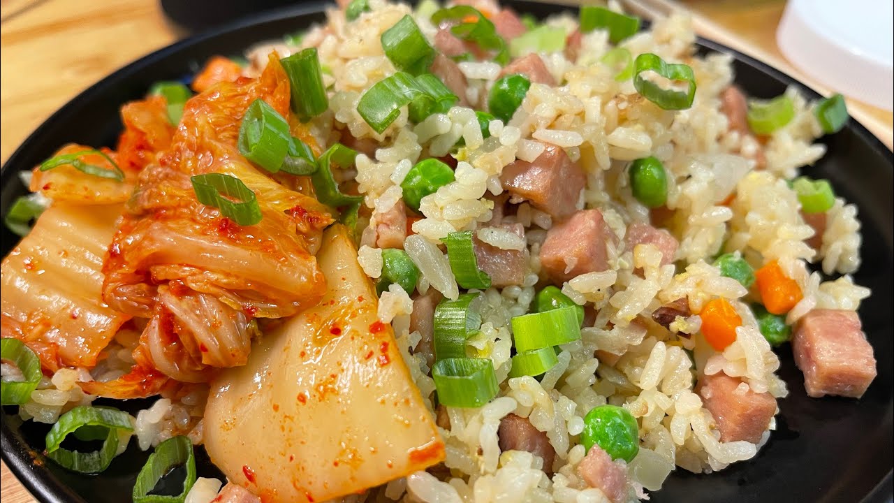 Cooking Spam Fried Rice with Droolius