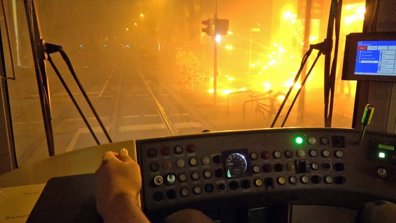 [ÜSTRA] С Stadtbahn через новогодний фейерверк | RTW миссия, эскорт, густой туман [4K]