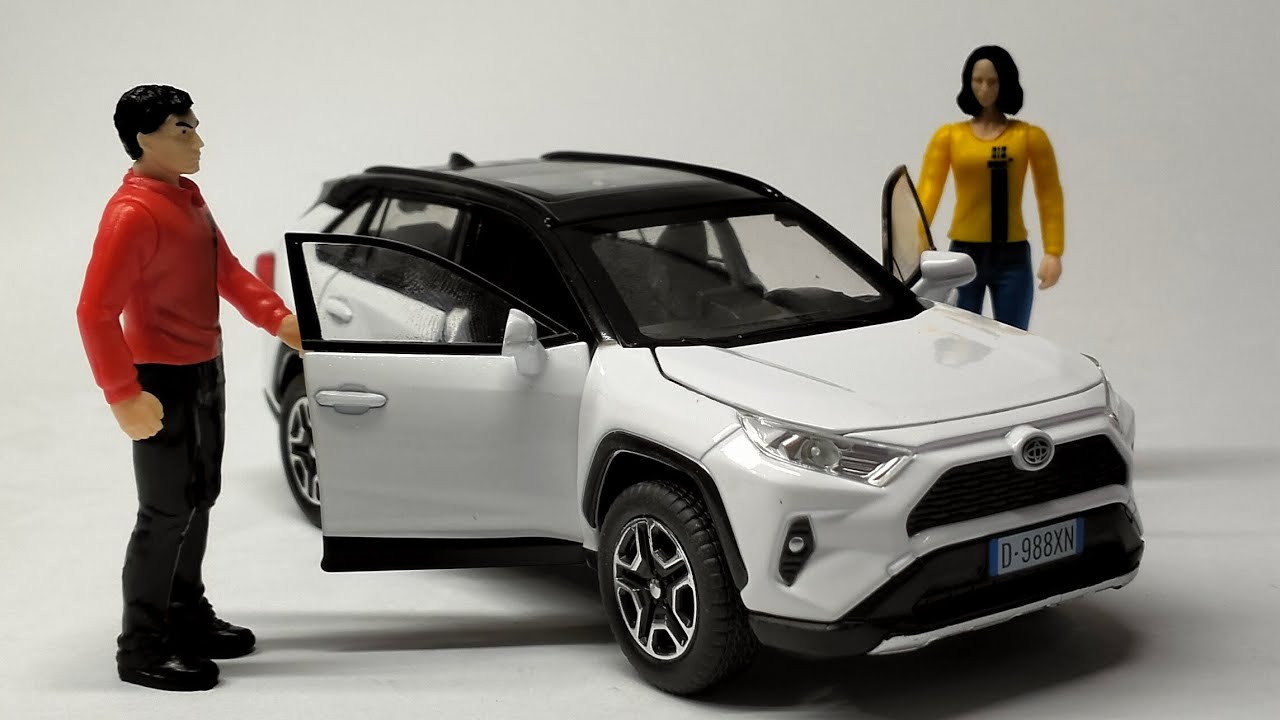 Unboxing Toyota RAV4 HYBRID 