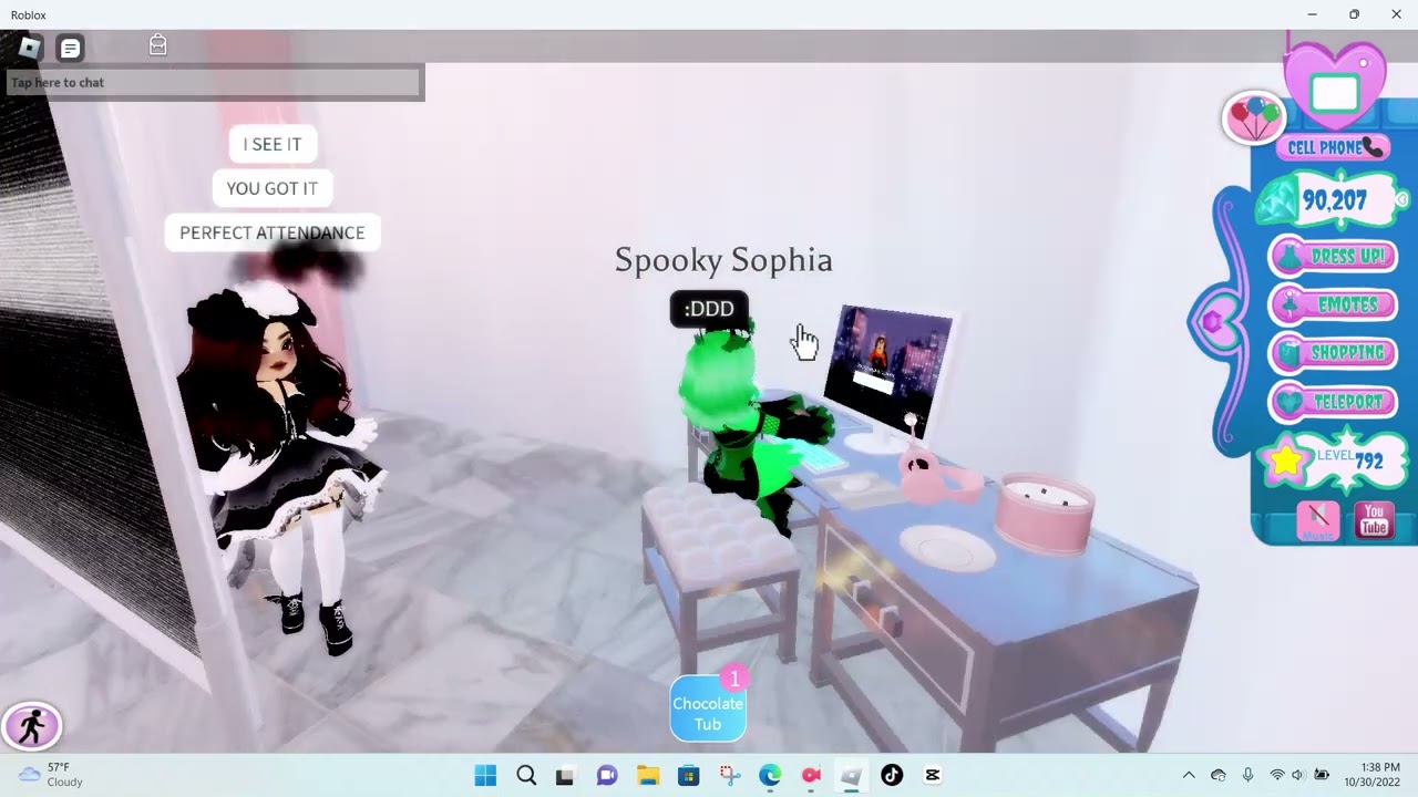 REACH TO 365 DAILY LOGIN STREAK IN ROYALE HIGH!! ROBLXO ROYALE HIGH!!