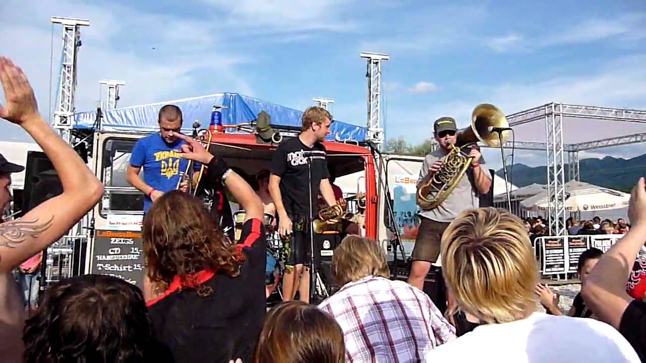 LaBrassBanda Live Übersee -HD- Autobahn, Around the World - 12.08.2009