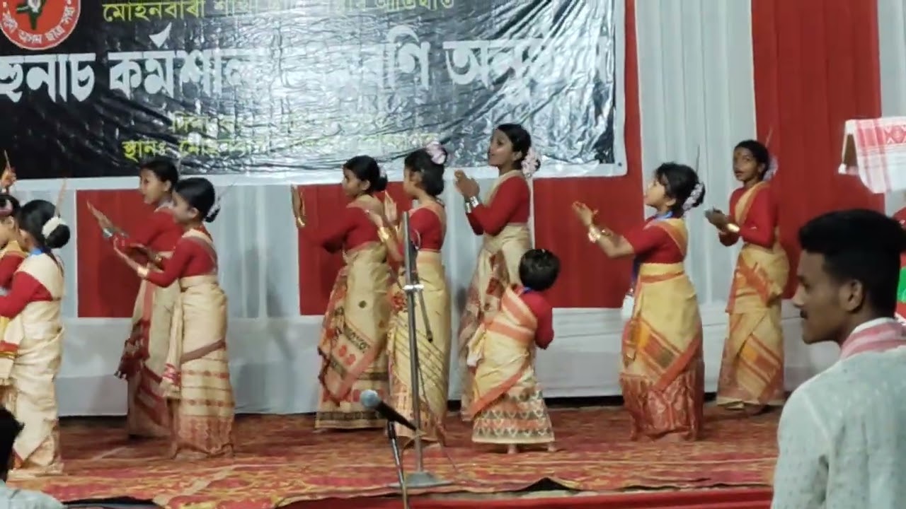 ৬ দিন বিহু নাচি কুঁহি আজি প্ৰথম বাৰৰ বাবে stage tt বিহু নাচিছে,, কেনেকুৱা হৈছে জনাব দেই 🙏