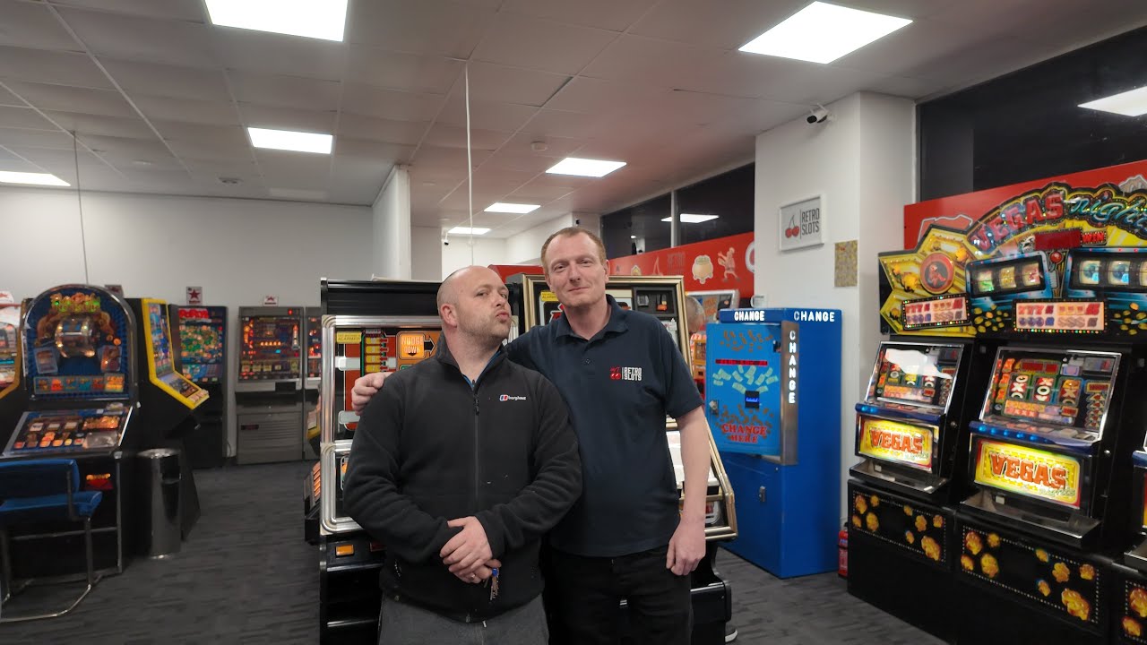 Let’s Meet the Retro Boys at #retro slots #blackpool.