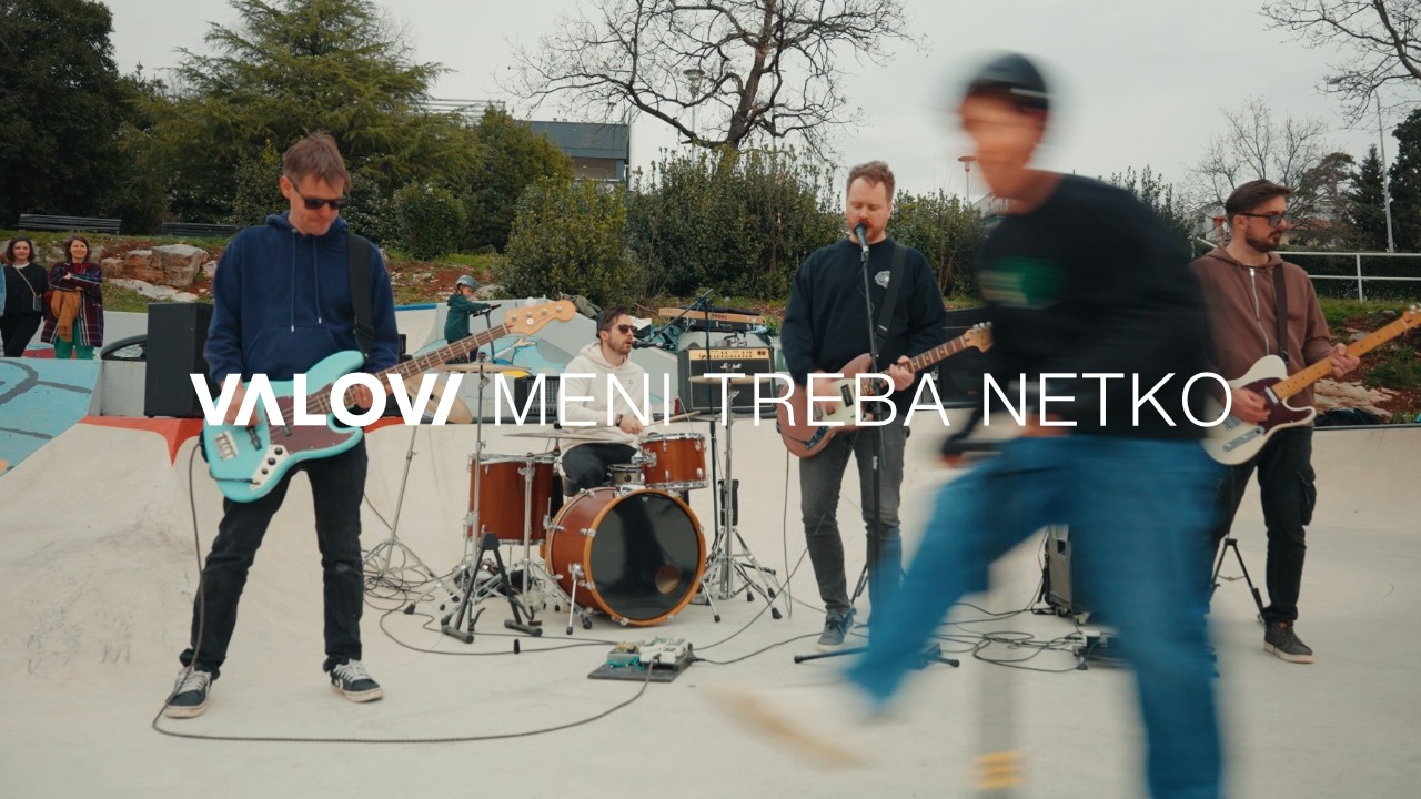 VALOVI - Meni treba netko (Official Video)
