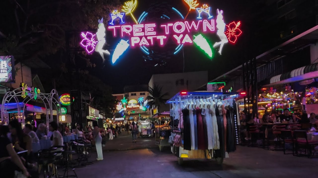 Pattaya Soi Buakhao - Soi Boomerang - Tree Town 04/Dec/2025 22:50pm