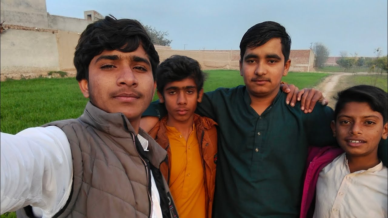 اج ہم دوست کو ملنے گئے تھے بہت مزہ ایا گلوک بہت اچھا ہے ضرور کرنا اور شعر بھی ضرور کرنا for you 🥰🥰🥰🥰