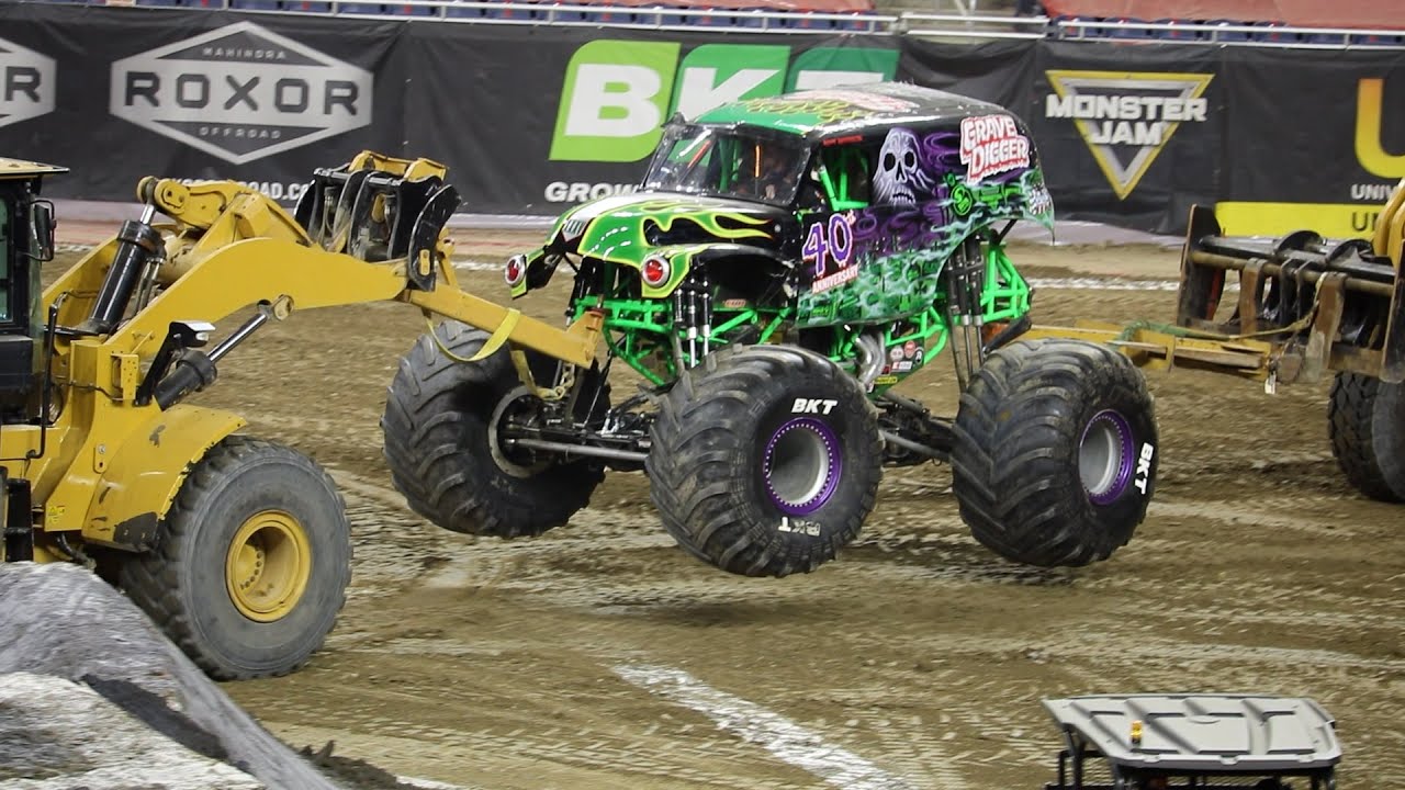 Monster Trucks-WOW Moments