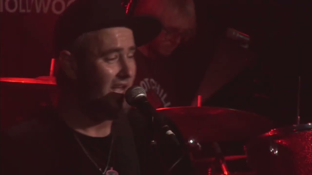 “Zombie Love” Live @ WAGG