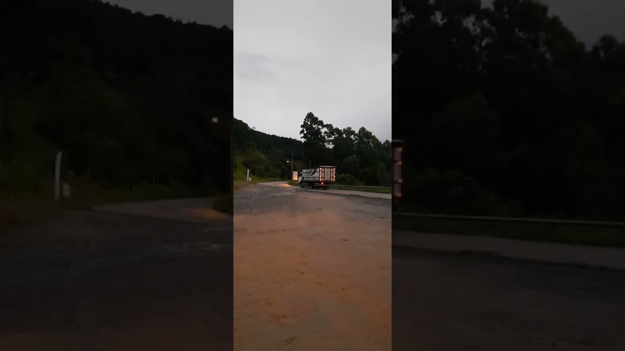 VW BRANCO BOIADEIRO SUBINDO A SERRA DO RIO DO RASTRO #caminhao #caminh&atilde;o #carregamento