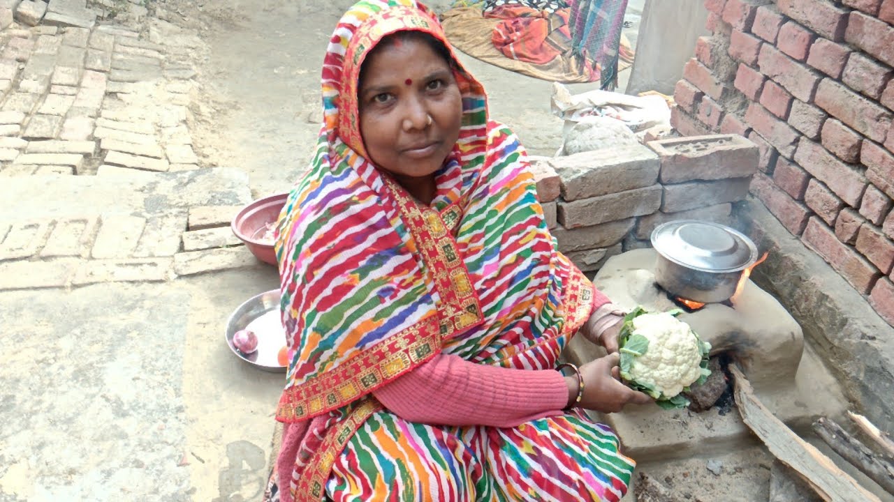 Aalu gobhi ki chatpati sabji daily lunch routine...