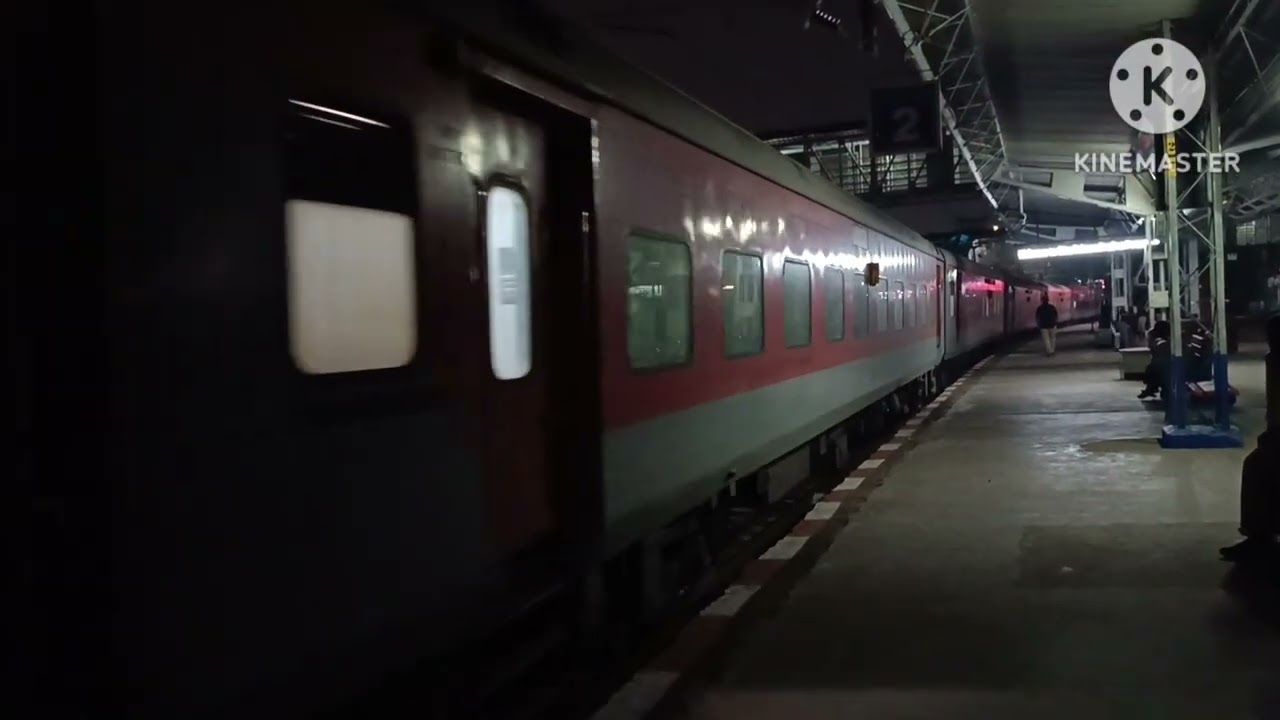 12862 💖Mahbubnagar to Vishakapatnam SF Express loco (37376 LGD WAP 7)💖