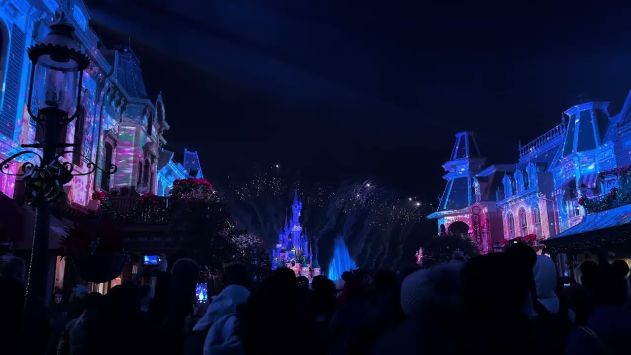 Disney Tales Of Magic @ Disneyland Paris (Main Street USA - 4K, HDR, 60FPS)
