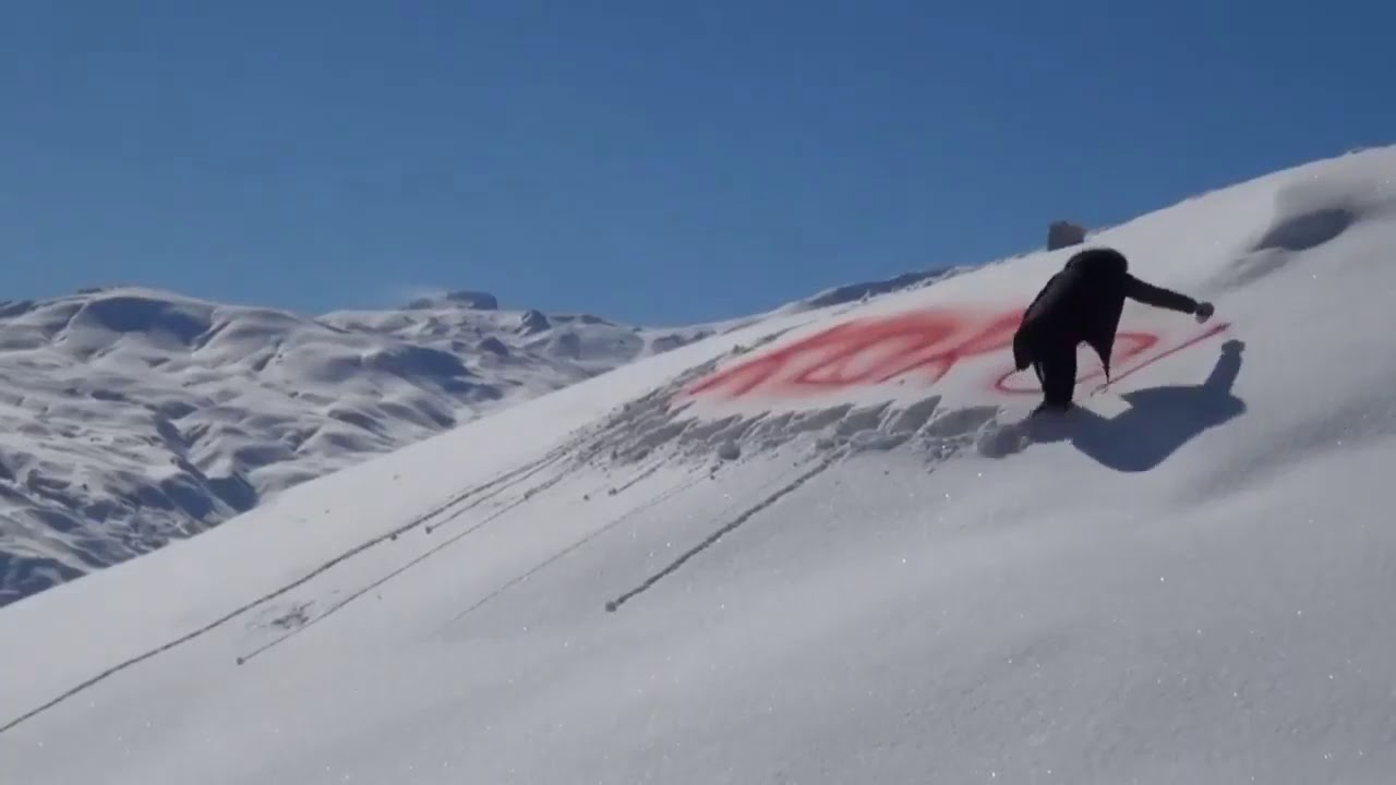 Koronavir&uuml;s şarkısı: Korona var &ouml;pme