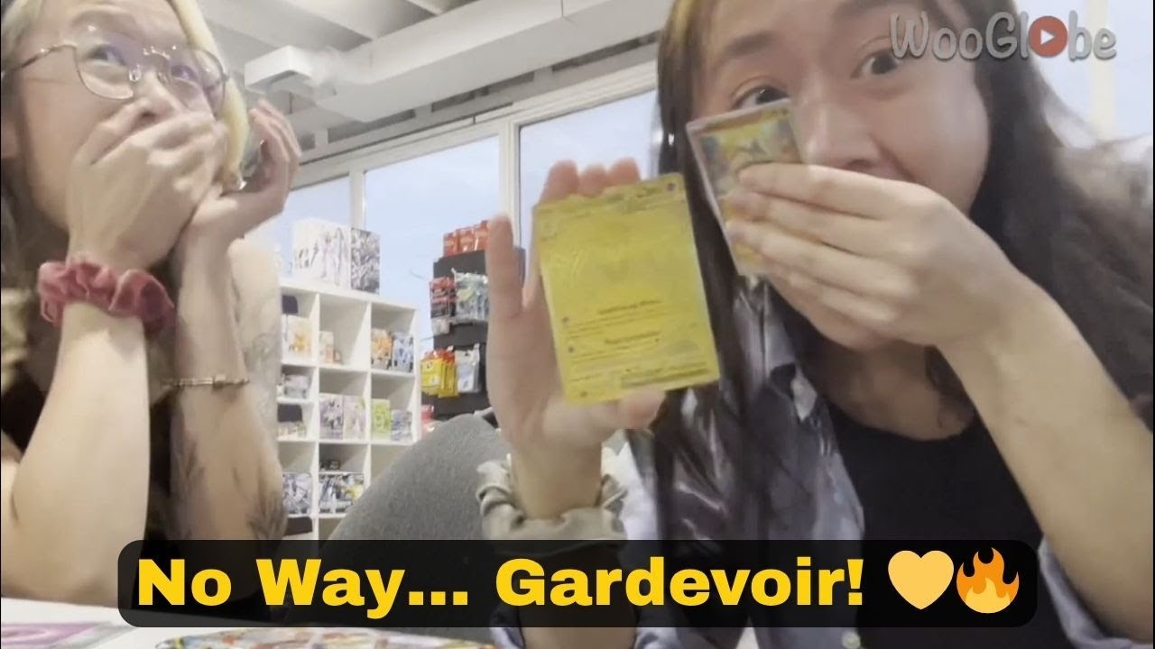 Pok&eacute;mon Cards Surprise: Golden Gardevoir Found in Booster Pack! || WooGlobe