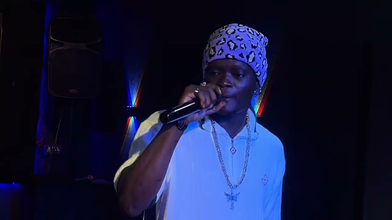 BOIFLAKES Delivers Raw Energy at SoundCafe Live Session