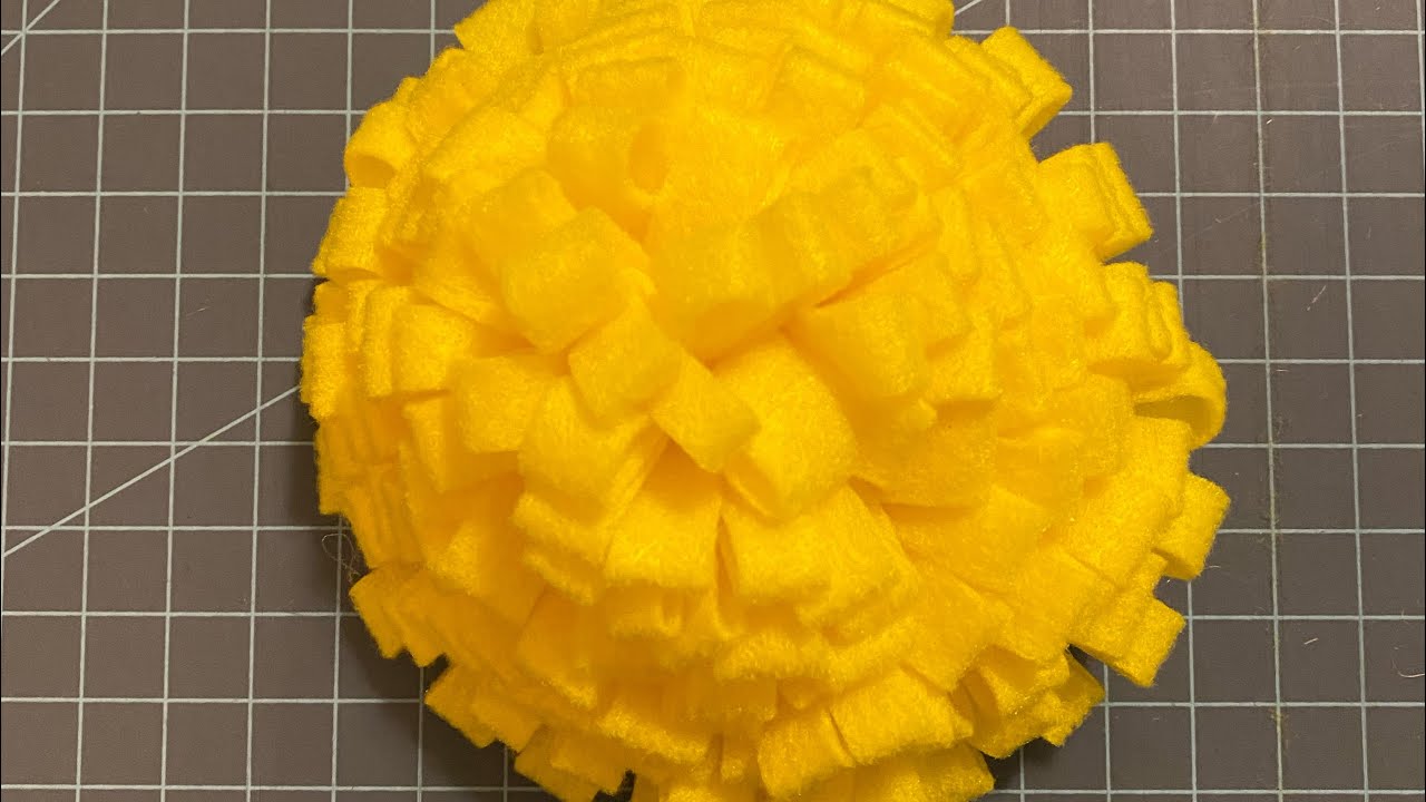 How to Make a Flower Center with Felt - Easy DIY with Carrie’s Wreath Creations