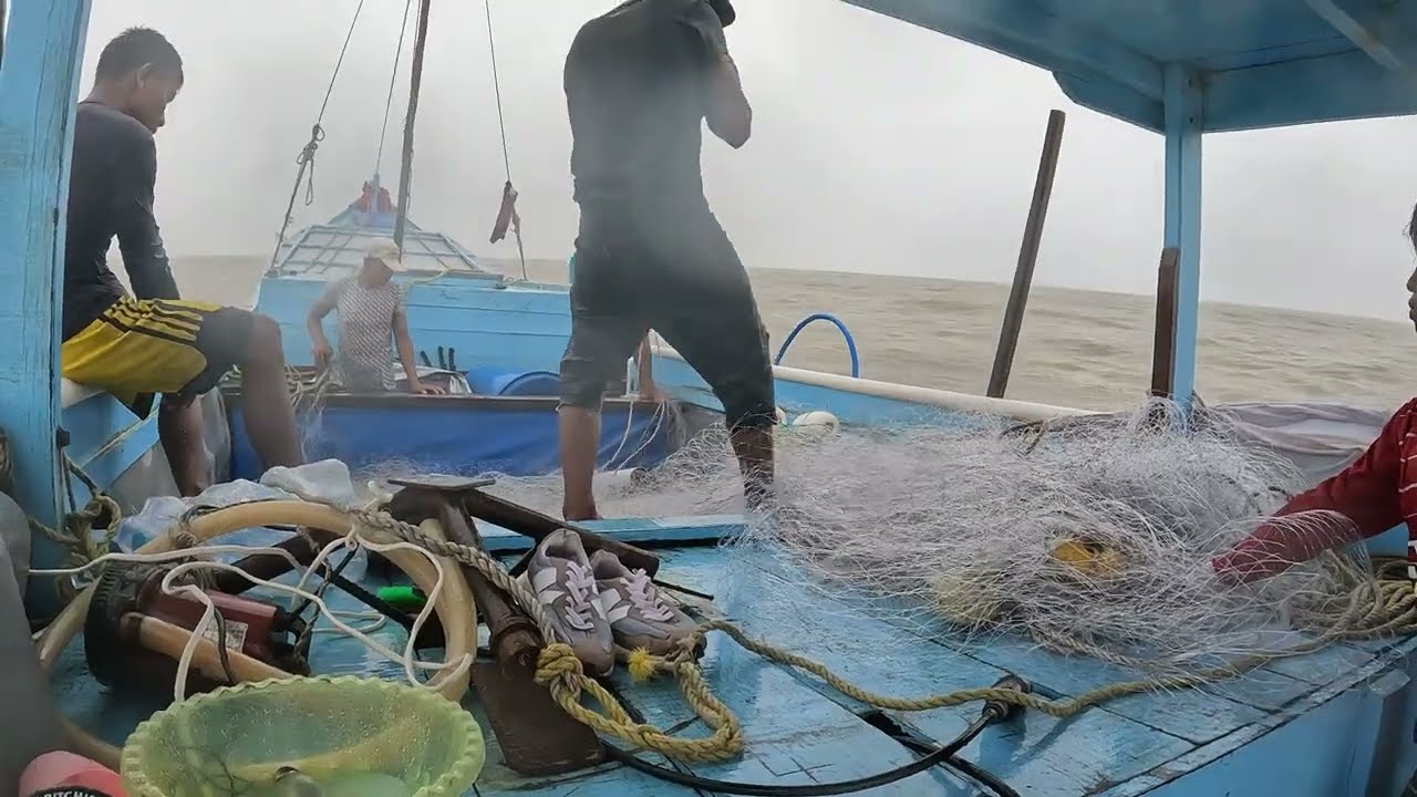 FISHING 12 DAYS IN THE ATLANTIC OCEAN