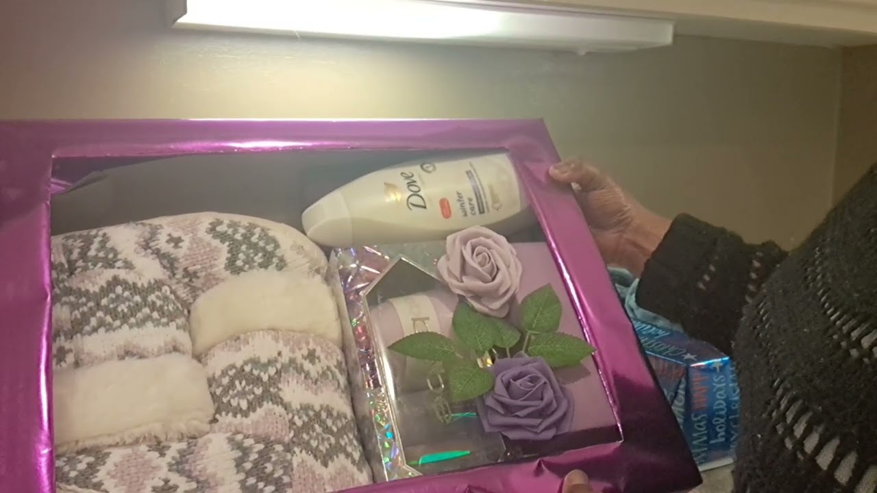 Homemade Window Gift Boxes | DIY Holiday Gift Ideas