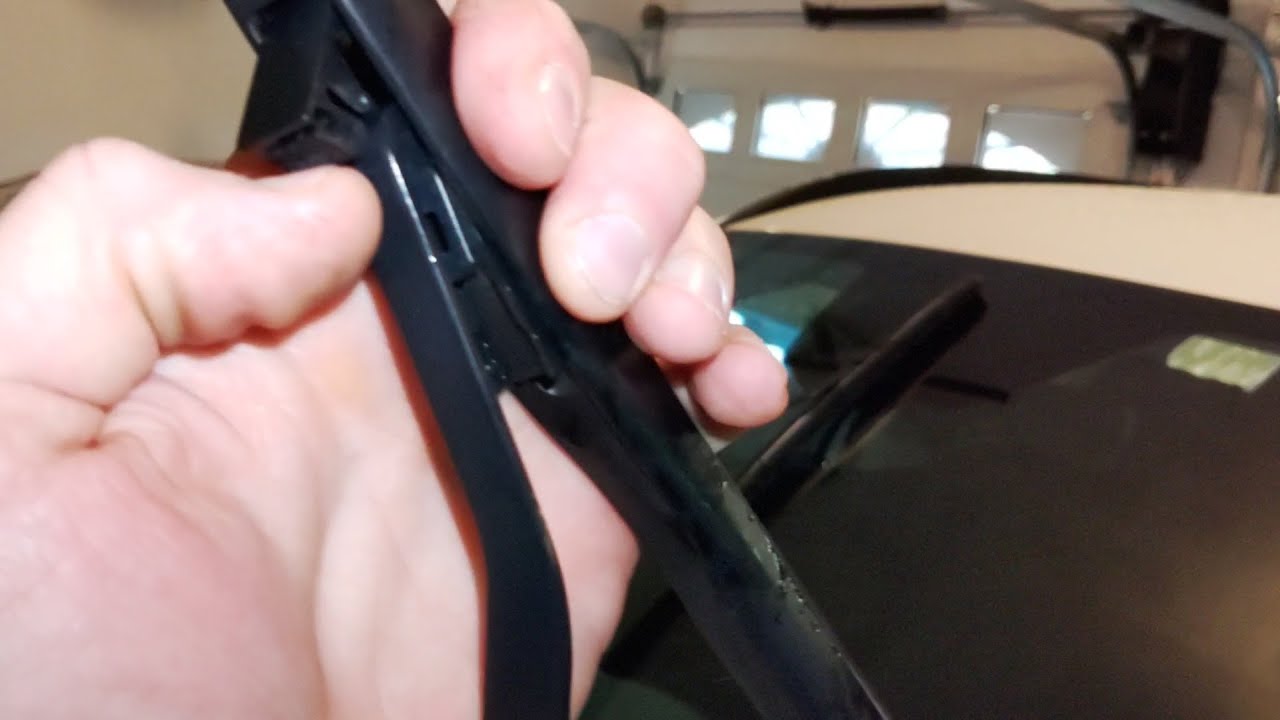 2023 Hyundai Tucson wiper blade change