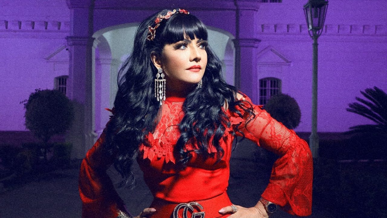 El Pizarr&oacute;n - Rossina Silva (Video Oficial) #RossinaSilva #ElPizarron