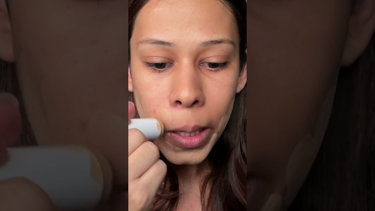 Protetor e base em stick BioAge Bio Sun Protect - Ultradefinição e pele perfeita.