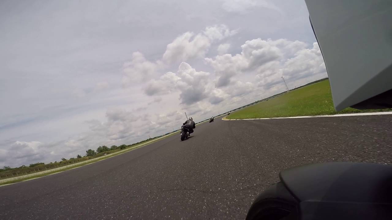 2016 06 13 Pannoniaring Turn 3   hinter KTM RC8 Nummer9